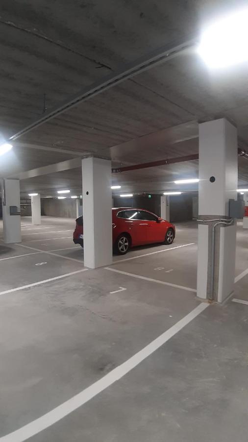 Uusi Upea Asunto Jaervinaekoealalla Ja Autohallilla Tammerfors Exteriör bild